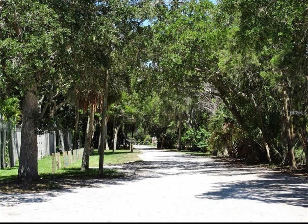 For Rent: $2,900 (3 beds, 2 baths, 1102 Square Feet)