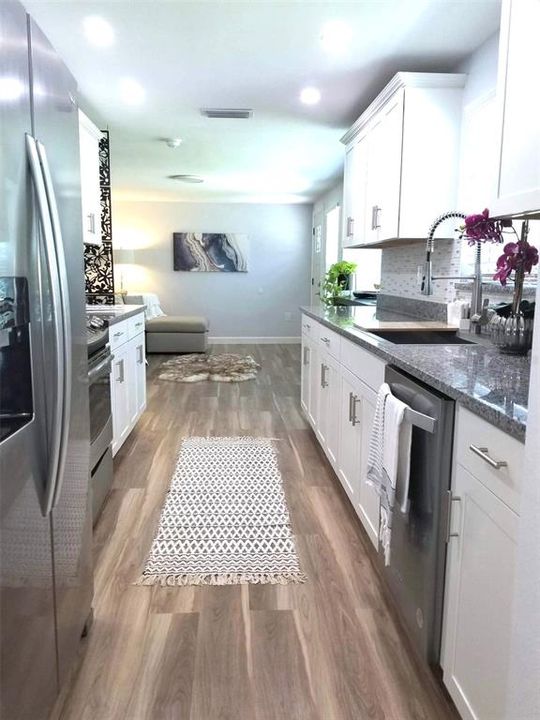 For Rent: $2,900 (3 beds, 2 baths, 1102 Square Feet)