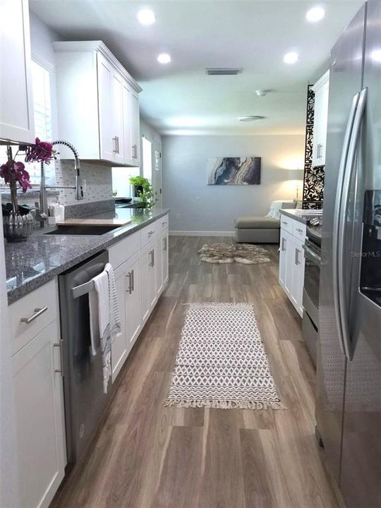 For Rent: $2,900 (3 beds, 2 baths, 1102 Square Feet)