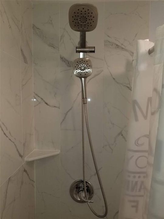 For Rent: $2,900 (3 beds, 2 baths, 1102 Square Feet)