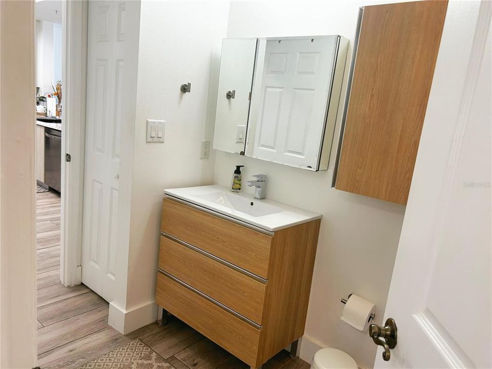 В аренду: $3,000 (3 спален, 2 ванн, 1810 Квадратных фут)