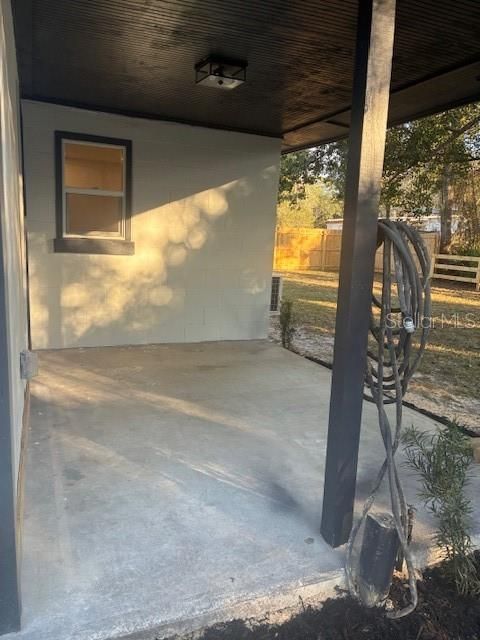 待售: $239,990 (2 贝兹, 1 浴室, 720 平方英尺)