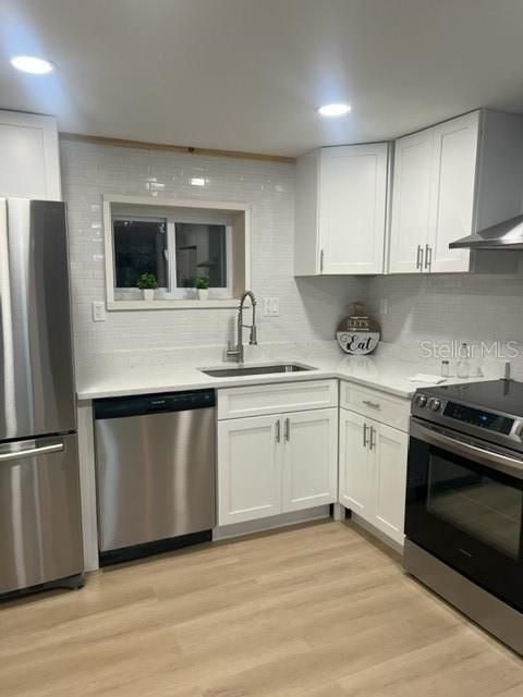 待售: $239,990 (2 贝兹, 1 浴室, 720 平方英尺)