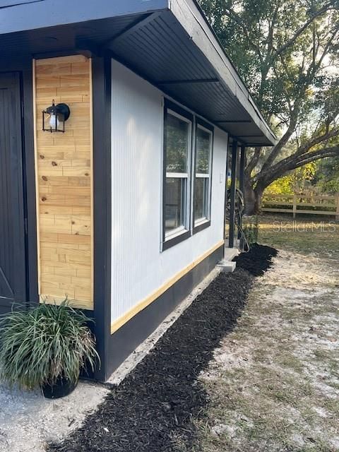 待售: $239,990 (2 贝兹, 1 浴室, 720 平方英尺)