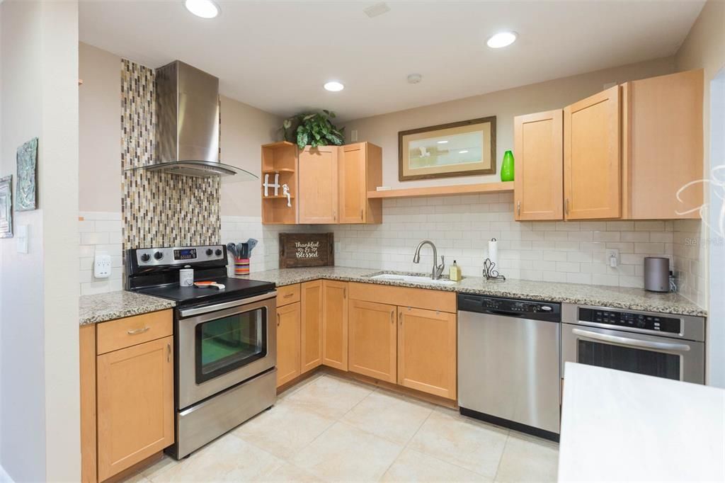 For Rent: $3,600 (2 beds, 2 baths, 1692 Square Feet)