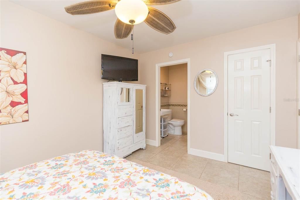 For Rent: $3,600 (2 beds, 2 baths, 1692 Square Feet)