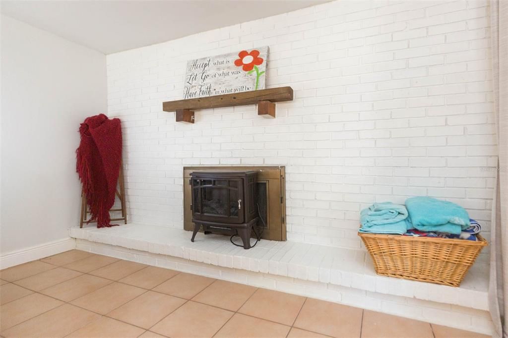 For Rent: $3,600 (2 beds, 2 baths, 1692 Square Feet)