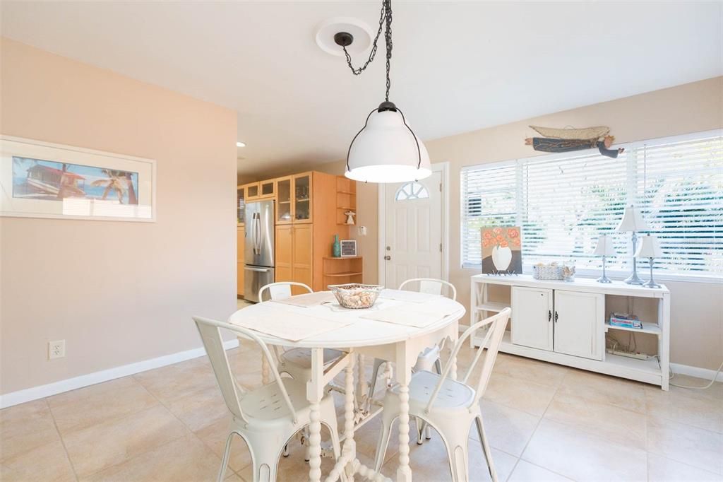 For Rent: $3,600 (2 beds, 2 baths, 1692 Square Feet)