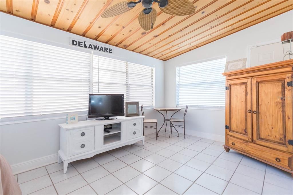 For Rent: $3,600 (2 beds, 2 baths, 1692 Square Feet)