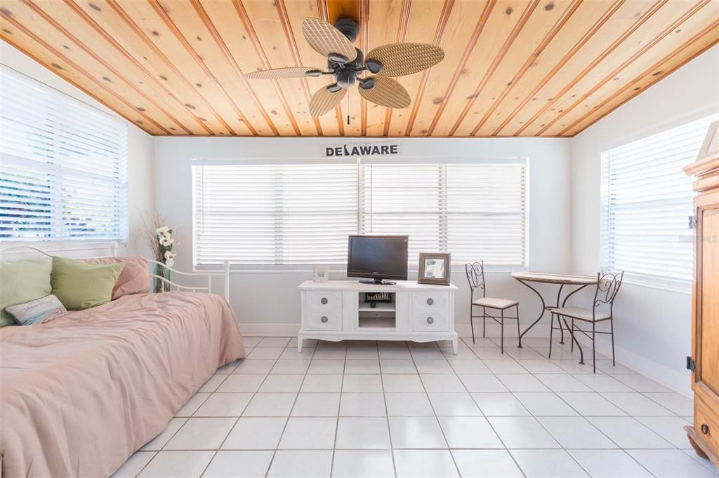 For Rent: $3,600 (2 beds, 2 baths, 1692 Square Feet)