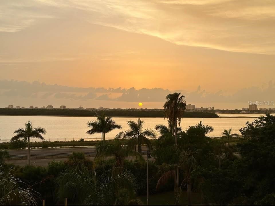 出租: $2,850 (2 贝兹, 2 浴室, 1140 平方英尺)