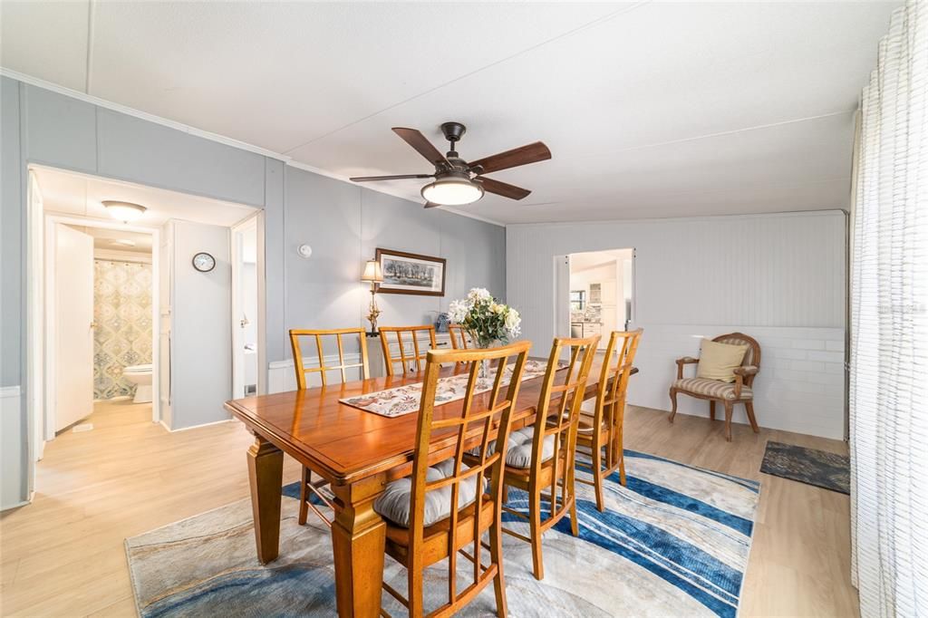 For Sale: $349,900 (3 beds, 2 baths, 1670 Square Feet)