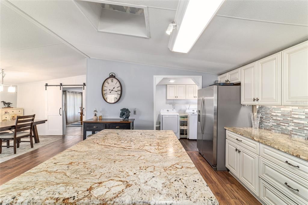 For Sale: $349,900 (3 beds, 2 baths, 1670 Square Feet)