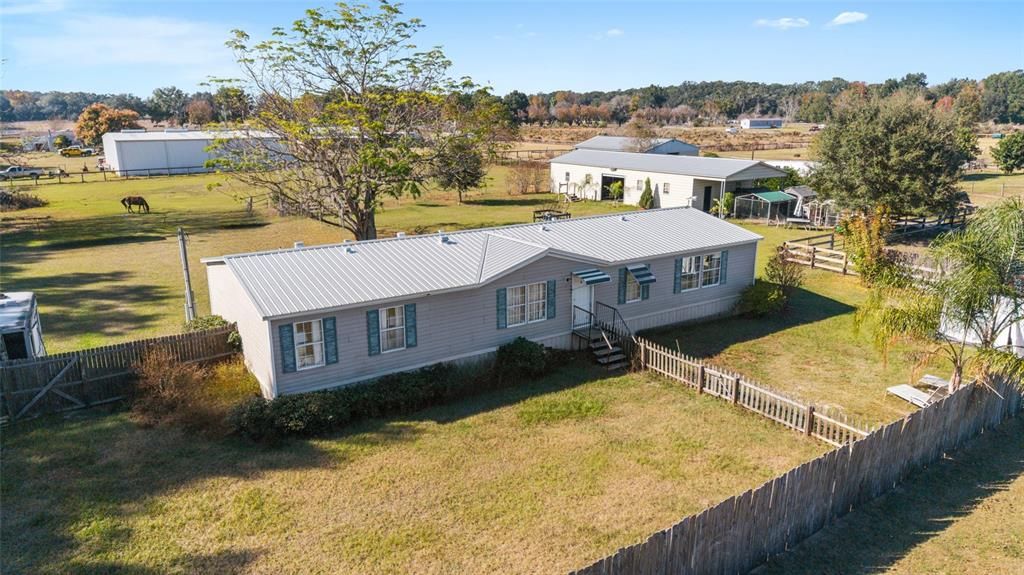 For Sale: $349,900 (3 beds, 2 baths, 1670 Square Feet)