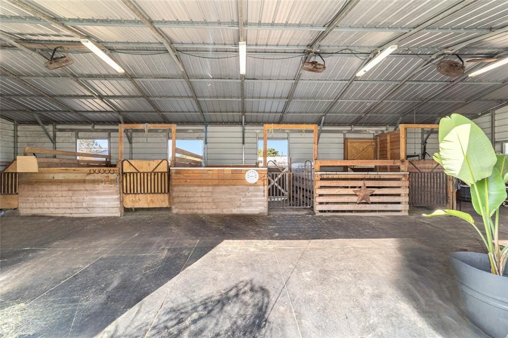 For Sale: $349,900 (3 beds, 2 baths, 1670 Square Feet)