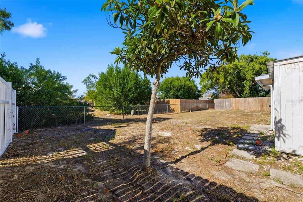 For Sale: $205,000 (2 beds, 2 baths, 1096 Square Feet)