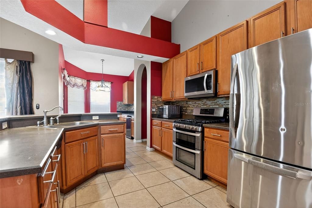 For Sale: $369,000 (4 beds, 3 baths, 2397 Square Feet)