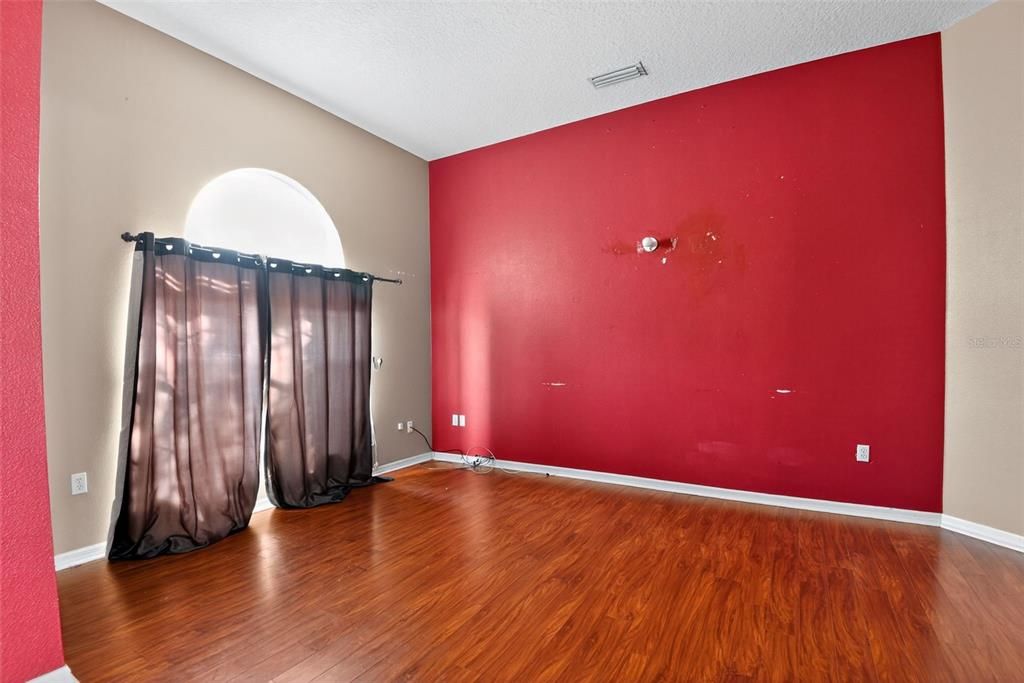 For Sale: $369,000 (4 beds, 3 baths, 2397 Square Feet)