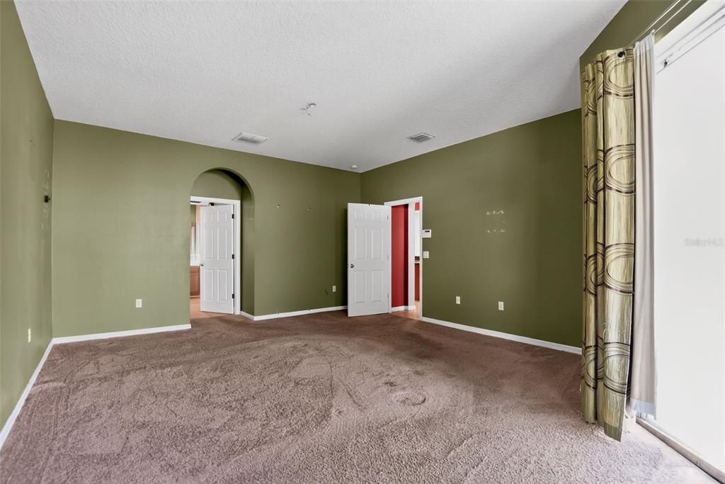 For Sale: $369,000 (4 beds, 3 baths, 2397 Square Feet)