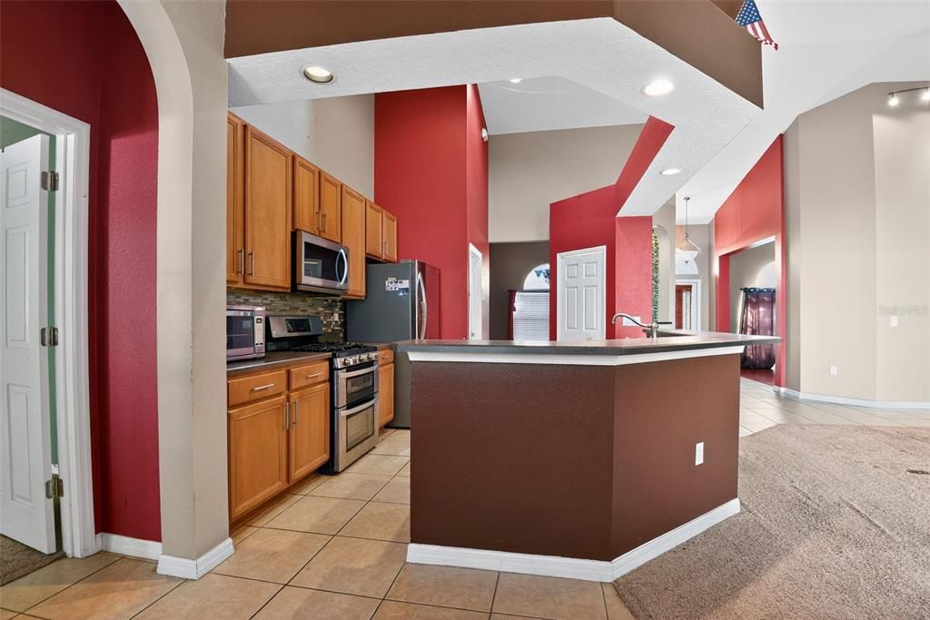 For Sale: $369,000 (4 beds, 3 baths, 2397 Square Feet)