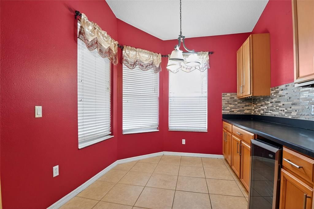 For Sale: $369,000 (4 beds, 3 baths, 2397 Square Feet)