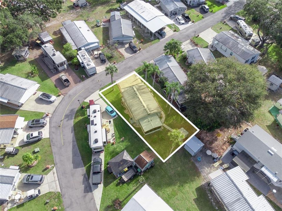 待售: $125,000 (2 贝兹, 1 浴室, 744 平方英尺)