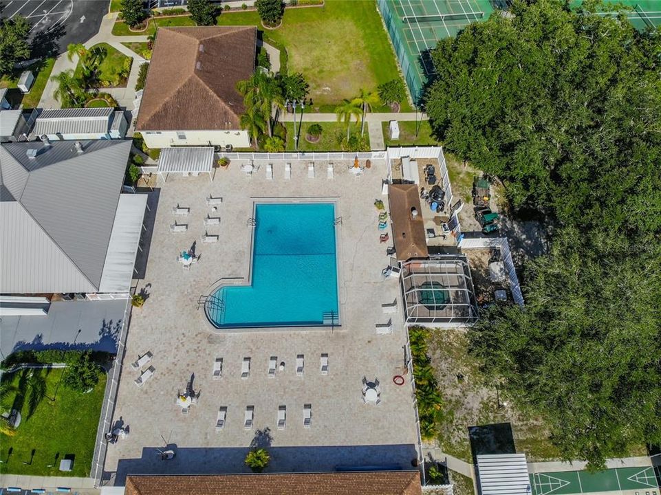 待售: $125,000 (2 贝兹, 1 浴室, 744 平方英尺)