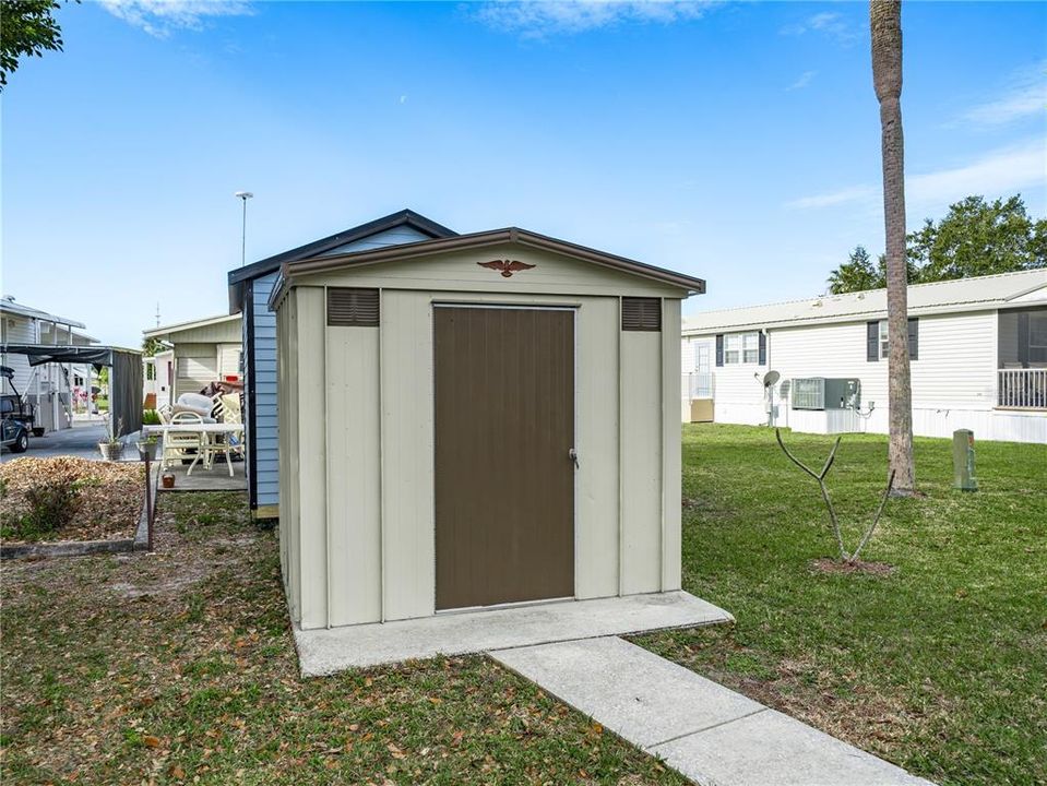 待售: $125,000 (2 贝兹, 1 浴室, 744 平方英尺)