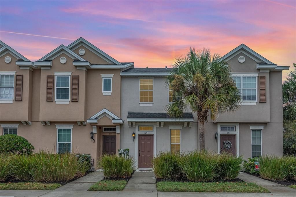 待售: $259,990 (2 贝兹, 2 浴室, 1003 平方英尺)