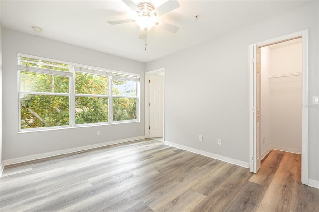 待售: $259,990 (2 贝兹, 2 浴室, 1003 平方英尺)