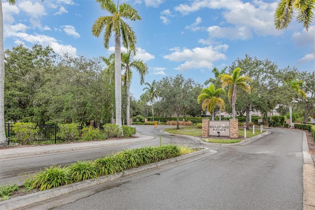 待售: $259,990 (2 贝兹, 2 浴室, 1003 平方英尺)