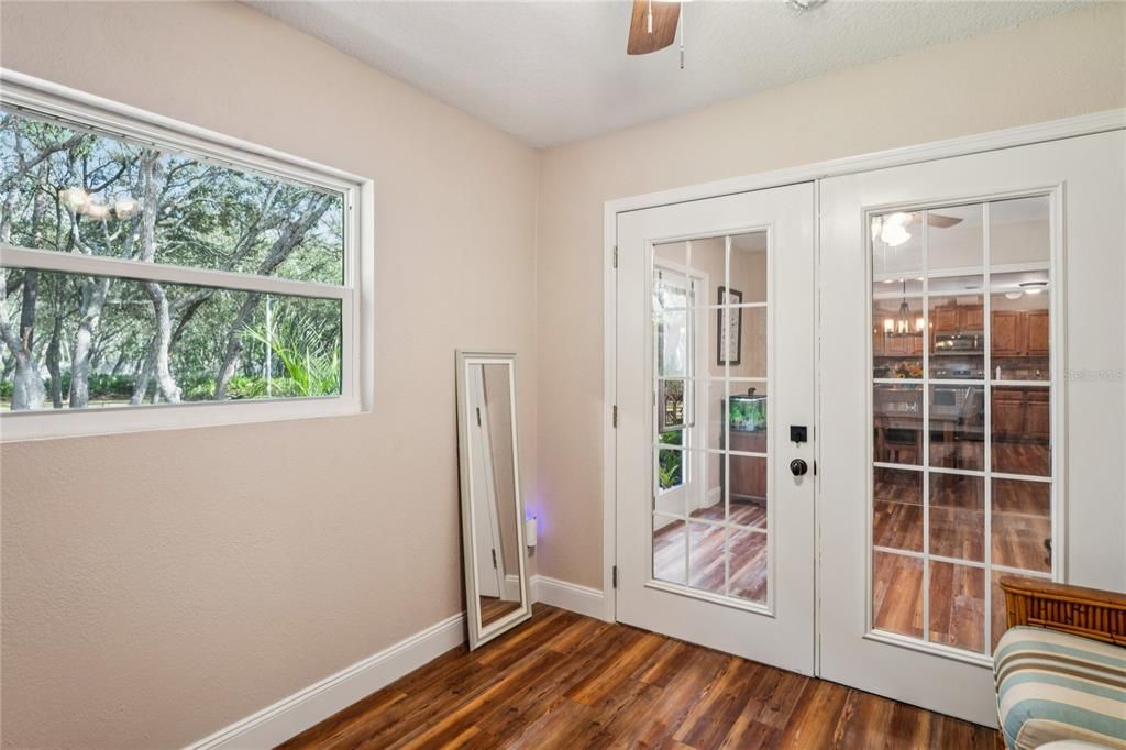 En Venta: $569,900 (3 camas, 2 baños, 1948 Pies cuadrados)