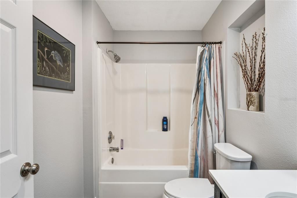 En Venta: $569,900 (3 camas, 2 baños, 1948 Pies cuadrados)