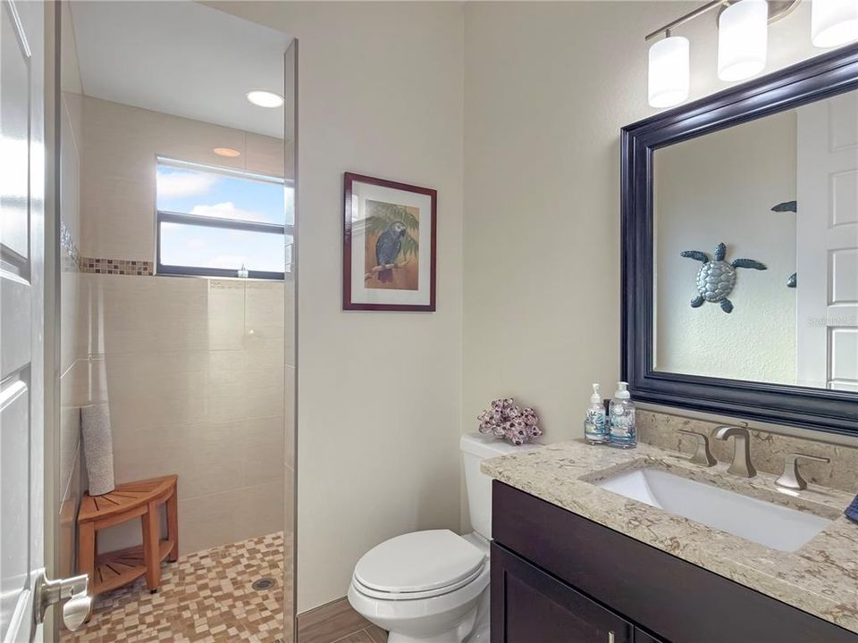 Activo con contrato: $720,000 (3 camas, 3 baños, 2177 Pies cuadrados)