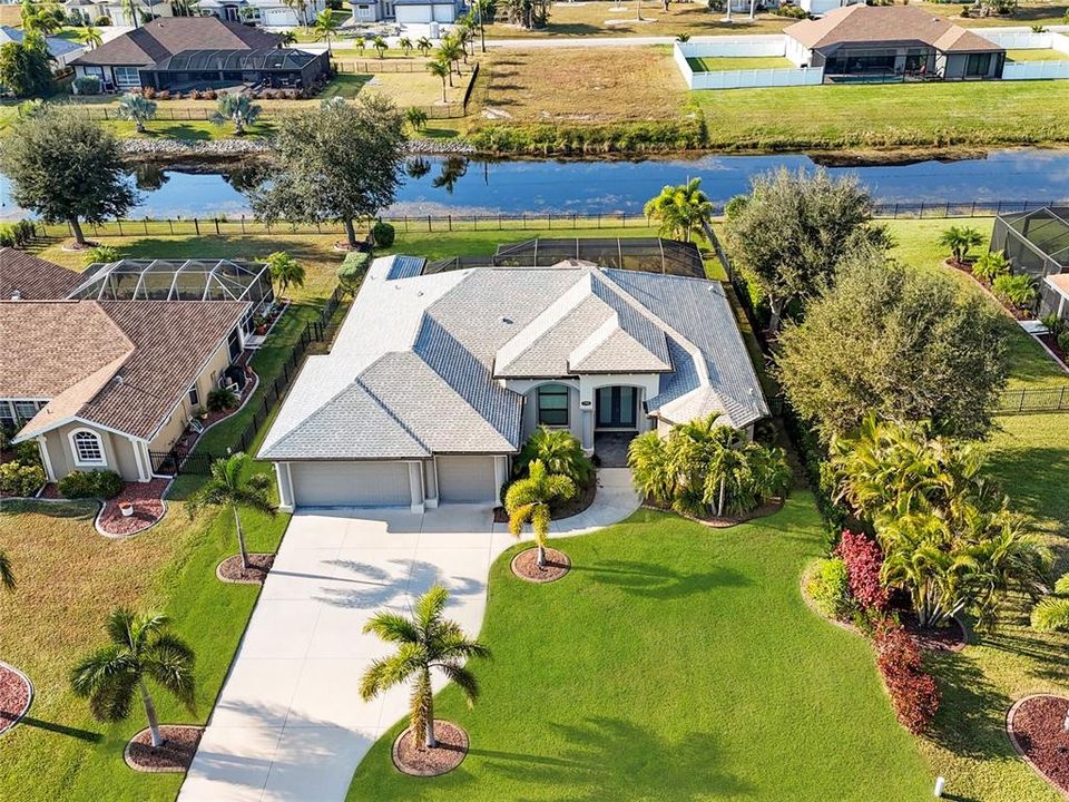 Activo con contrato: $720,000 (3 camas, 3 baños, 2177 Pies cuadrados)