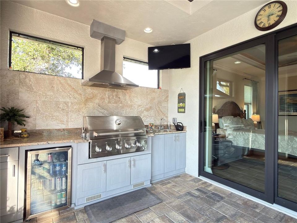 Activo con contrato: $720,000 (3 camas, 3 baños, 2177 Pies cuadrados)