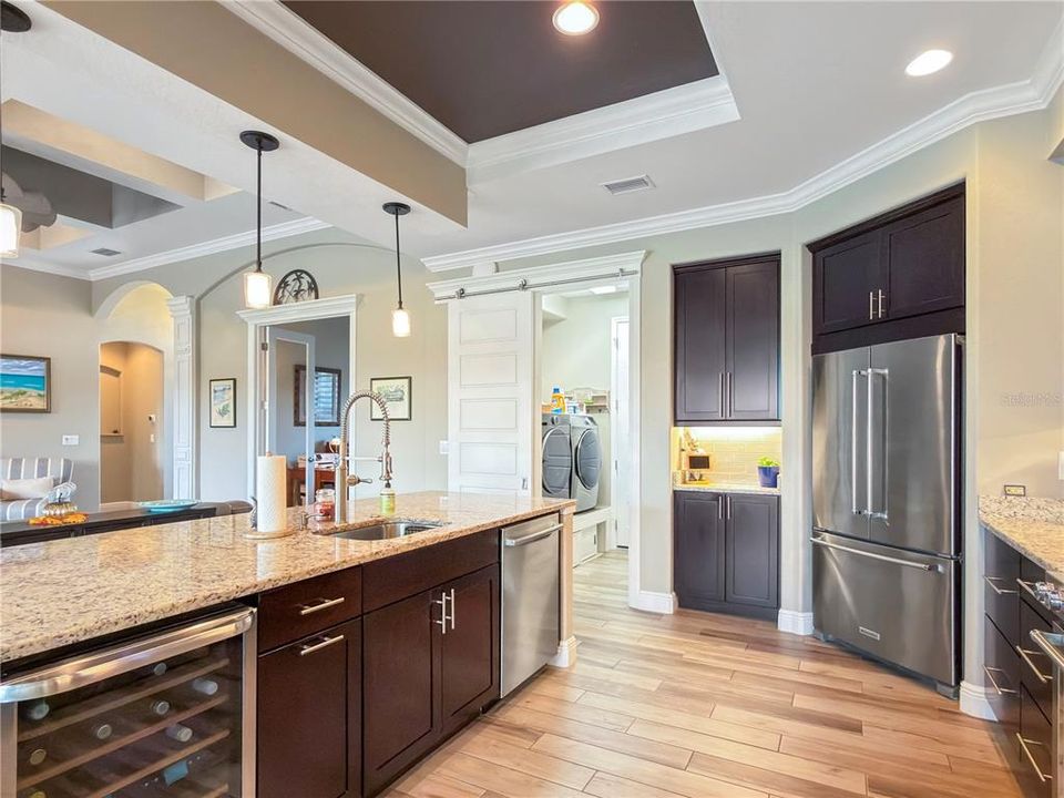 Activo con contrato: $720,000 (3 camas, 3 baños, 2177 Pies cuadrados)