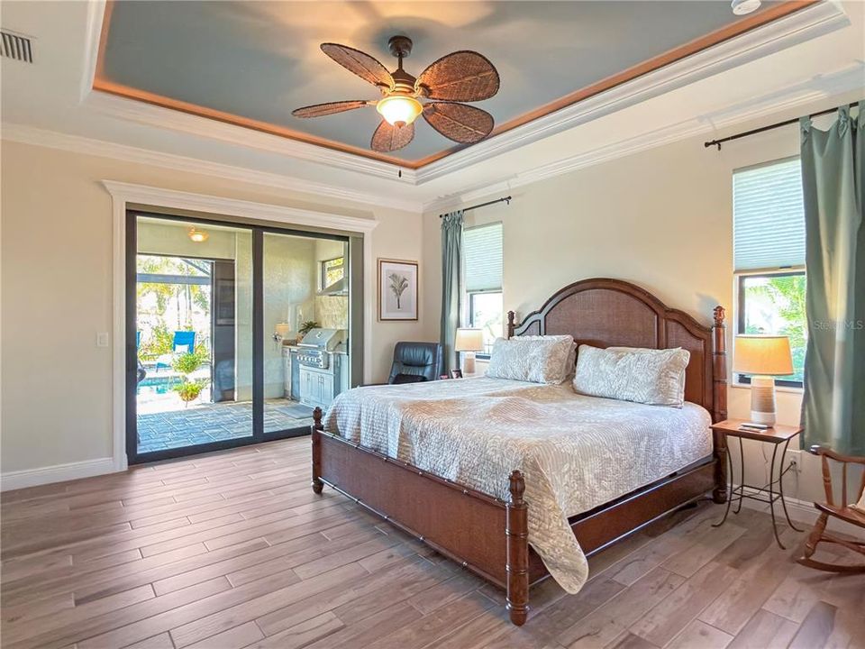 Activo con contrato: $720,000 (3 camas, 3 baños, 2177 Pies cuadrados)