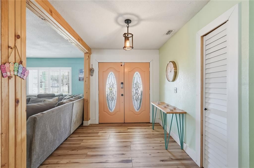 Activo con contrato: $530,000 (4 camas, 3 baños, 1836 Pies cuadrados)