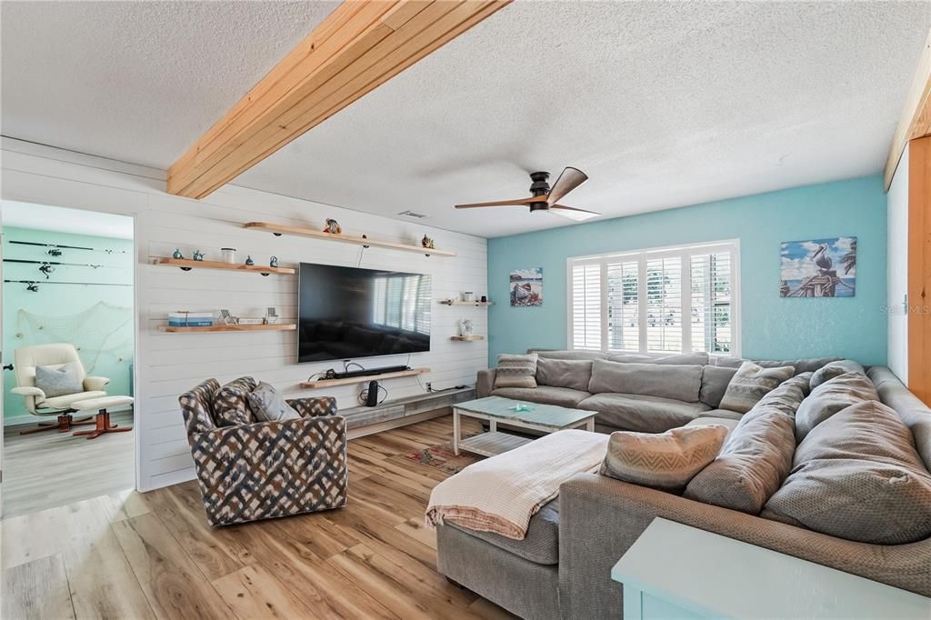 Activo con contrato: $530,000 (4 camas, 3 baños, 1836 Pies cuadrados)