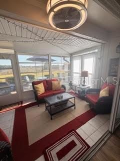 En Venta: $235,000 (2 camas, 2 baños, 980 Pies cuadrados)