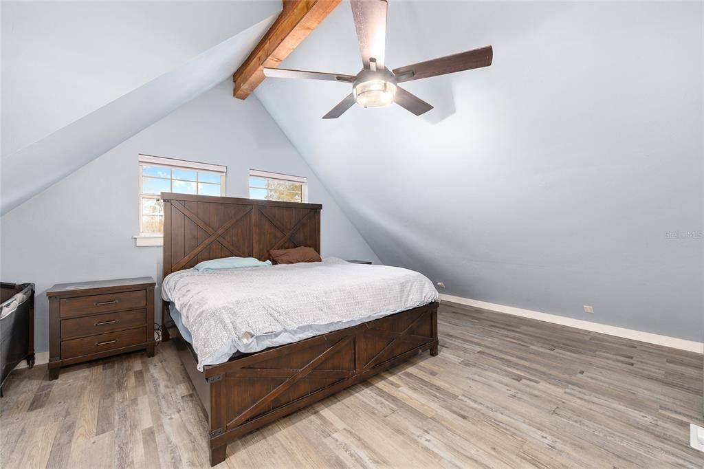 На продажу: $599,900 (3 спален, 2 ванн, 1360 Квадратных фут)