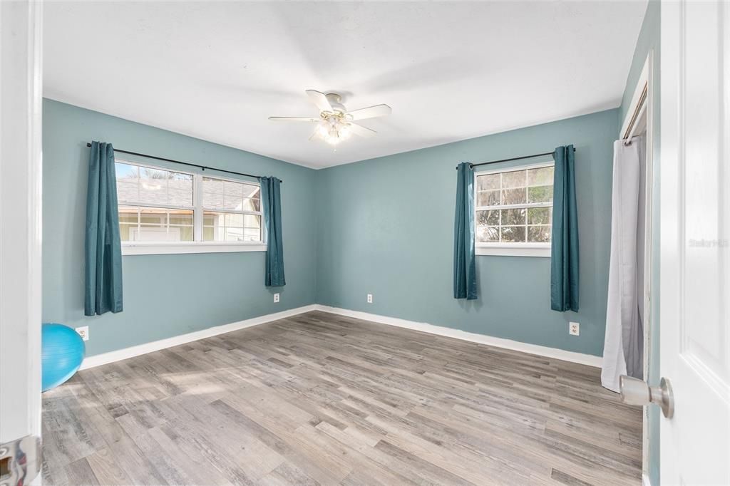 На продажу: $599,900 (3 спален, 2 ванн, 1360 Квадратных фут)