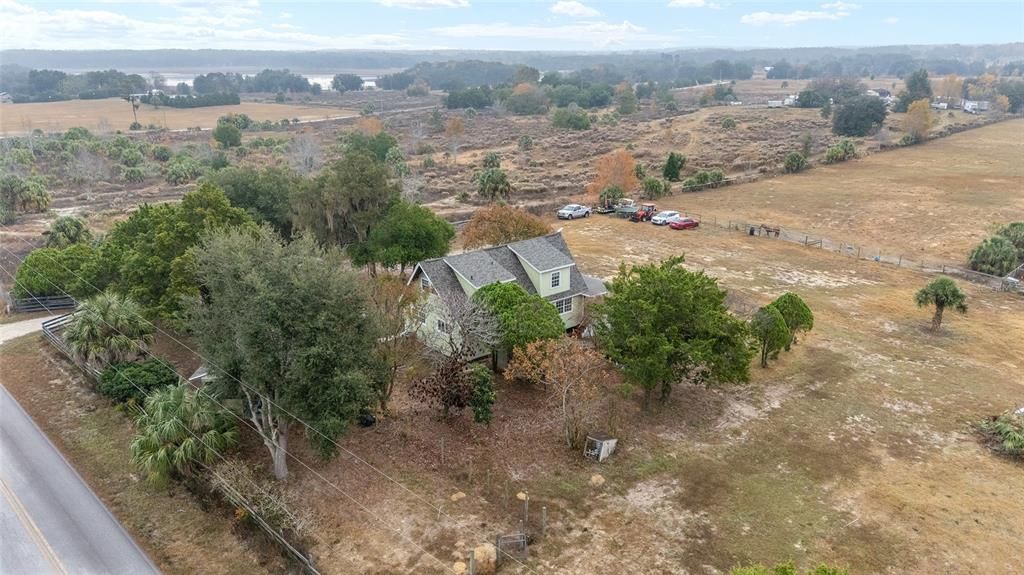 На продажу: $599,900 (3 спален, 2 ванн, 1360 Квадратных фут)