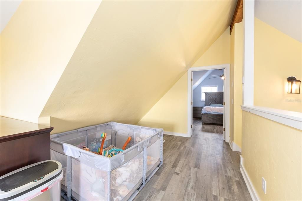 На продажу: $599,900 (3 спален, 2 ванн, 1360 Квадратных фут)