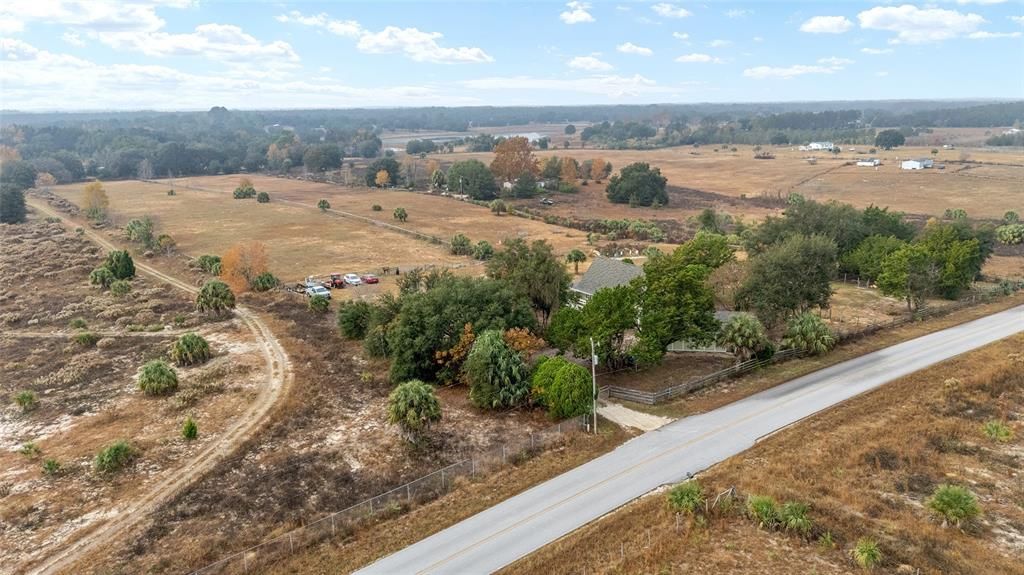 На продажу: $599,900 (3 спален, 2 ванн, 1360 Квадратных фут)