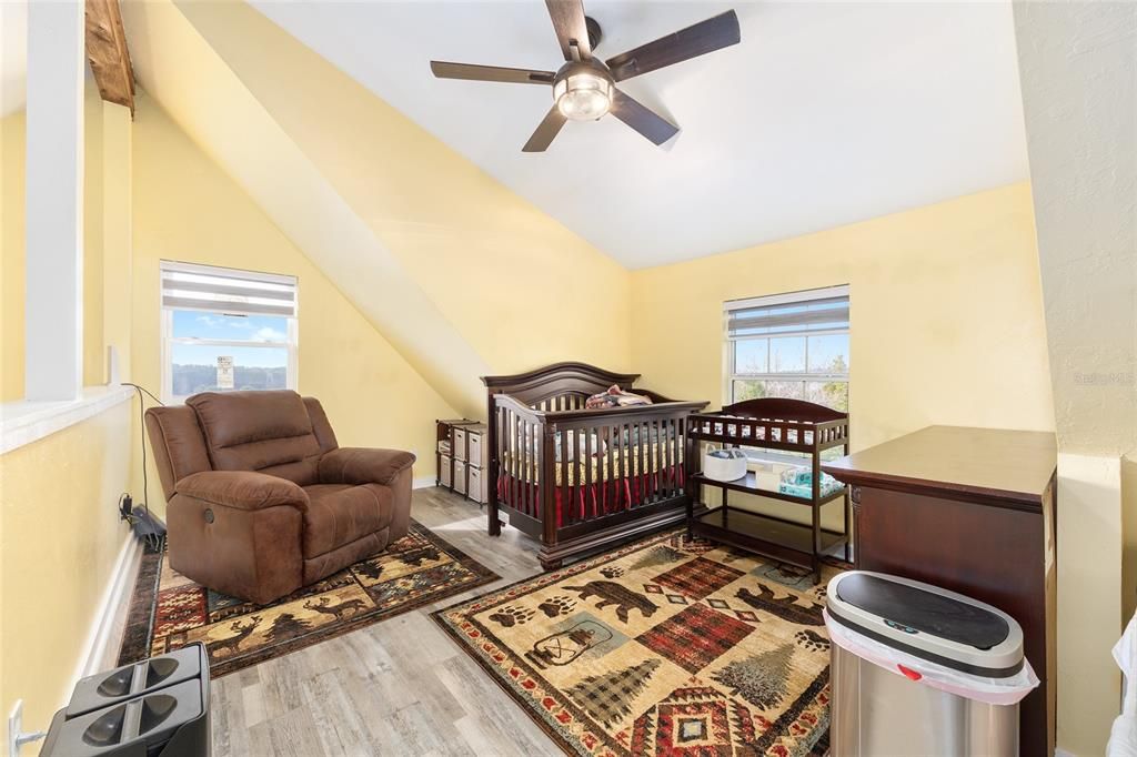 На продажу: $599,900 (3 спален, 2 ванн, 1360 Квадратных фут)