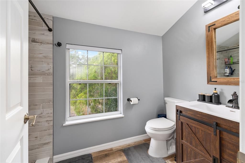 На продажу: $599,900 (3 спален, 2 ванн, 1360 Квадратных фут)