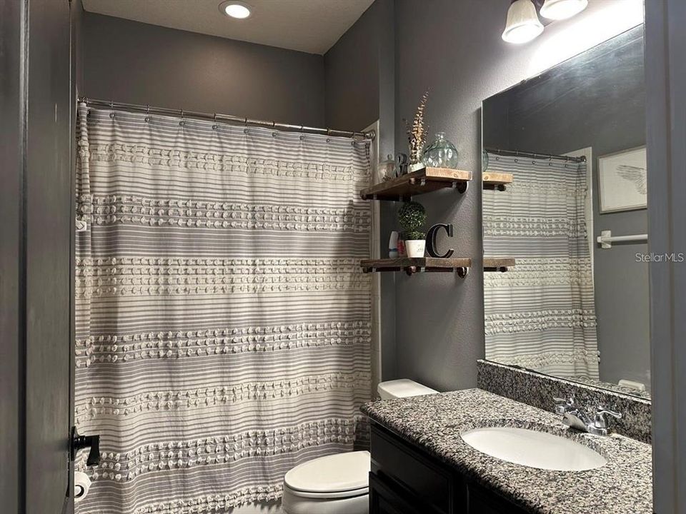 En Venta: $465,000 (4 camas, 2 baños, 1839 Pies cuadrados)