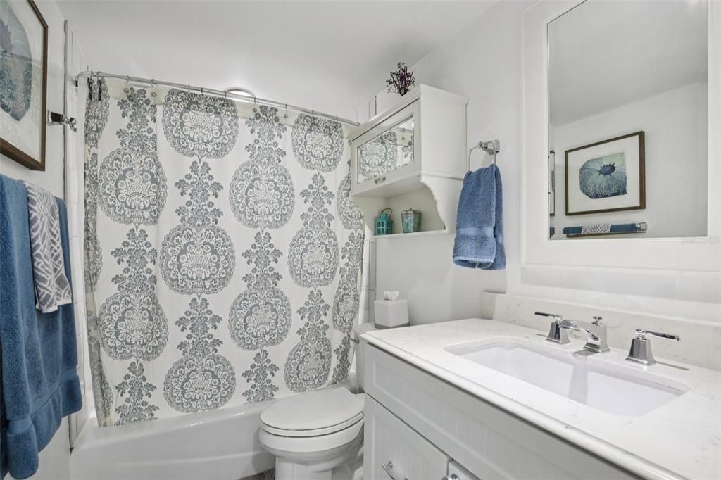 Active With Contract: $625,000 (2 beds, 2 baths, 1376 Square Feet)